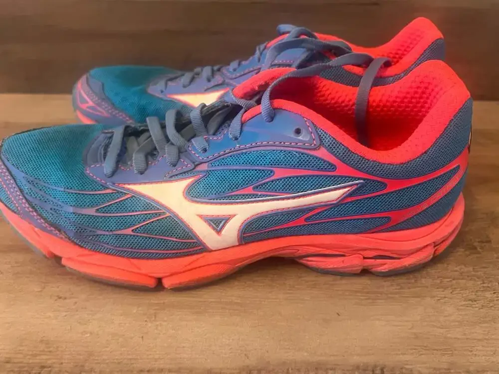 Mizuno wave catalyst